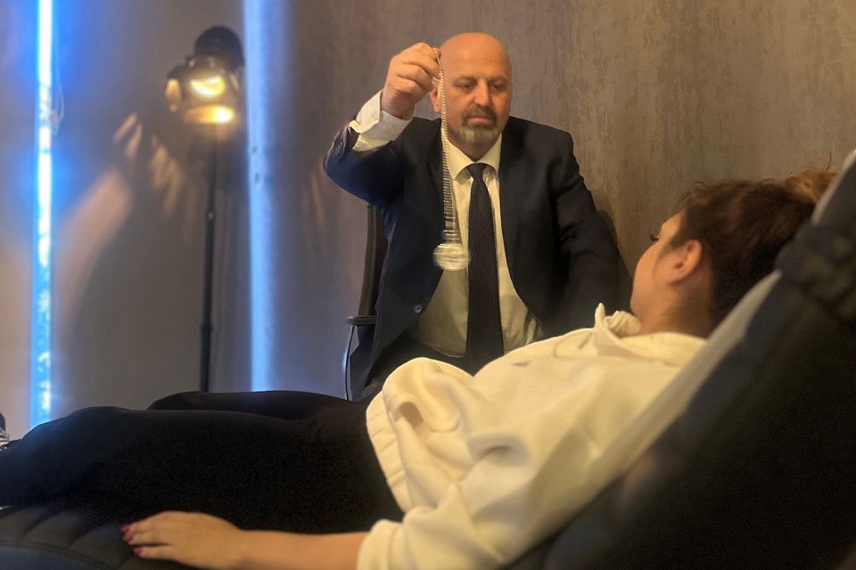 Hipnoz ile Hafıza Silinir Mii